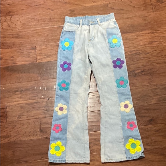Blue Flare Jeans with Colorful Floral Accents - Picture 5 of 8